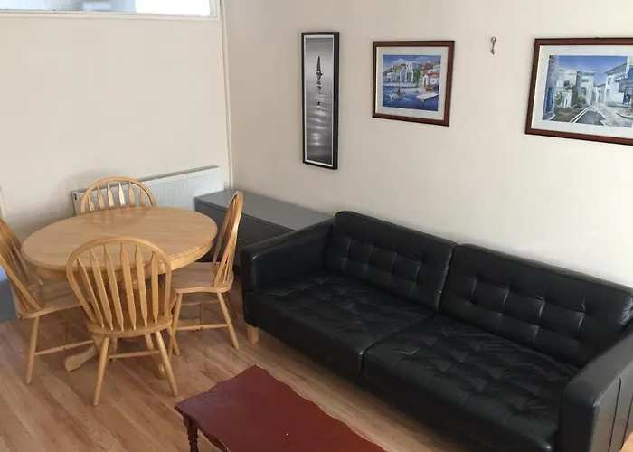 Two Bedroom Apartment In Royal Greenwich