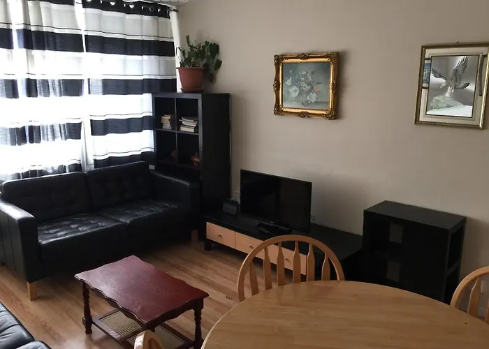 Two Bedroom Apartment In Royal Greenwich