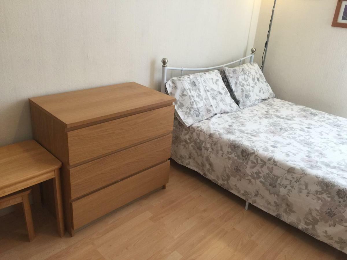 Two Bedroom In Royal Greenwich Apartment